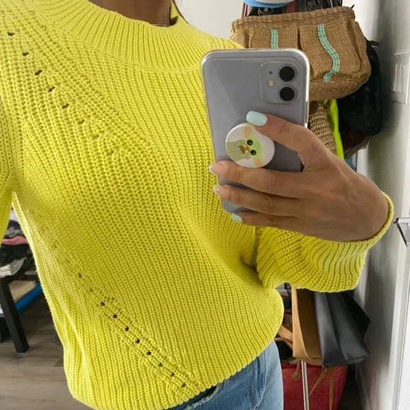 GAP knit sweater , yellow shade NWNT - Picture 8 of 14